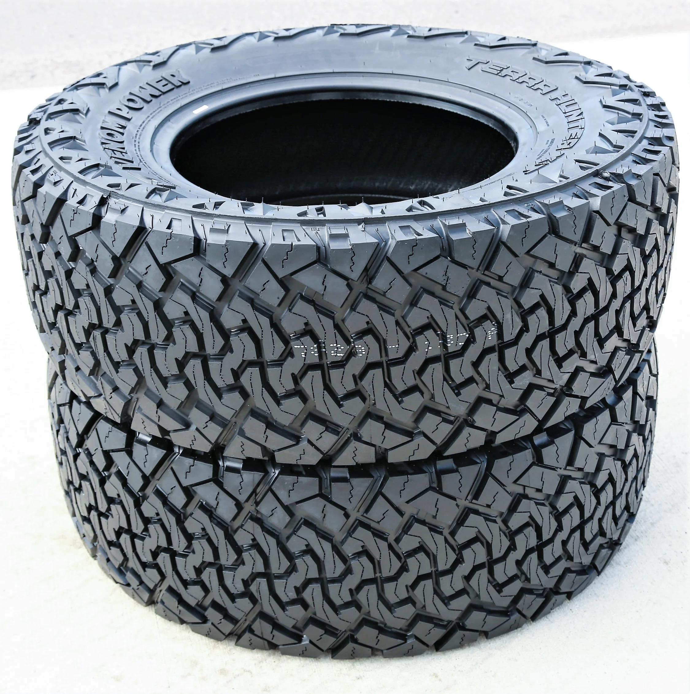 Venom Power Terra Hunter X/T 265/65R17 112T Extreme Terrain Tire