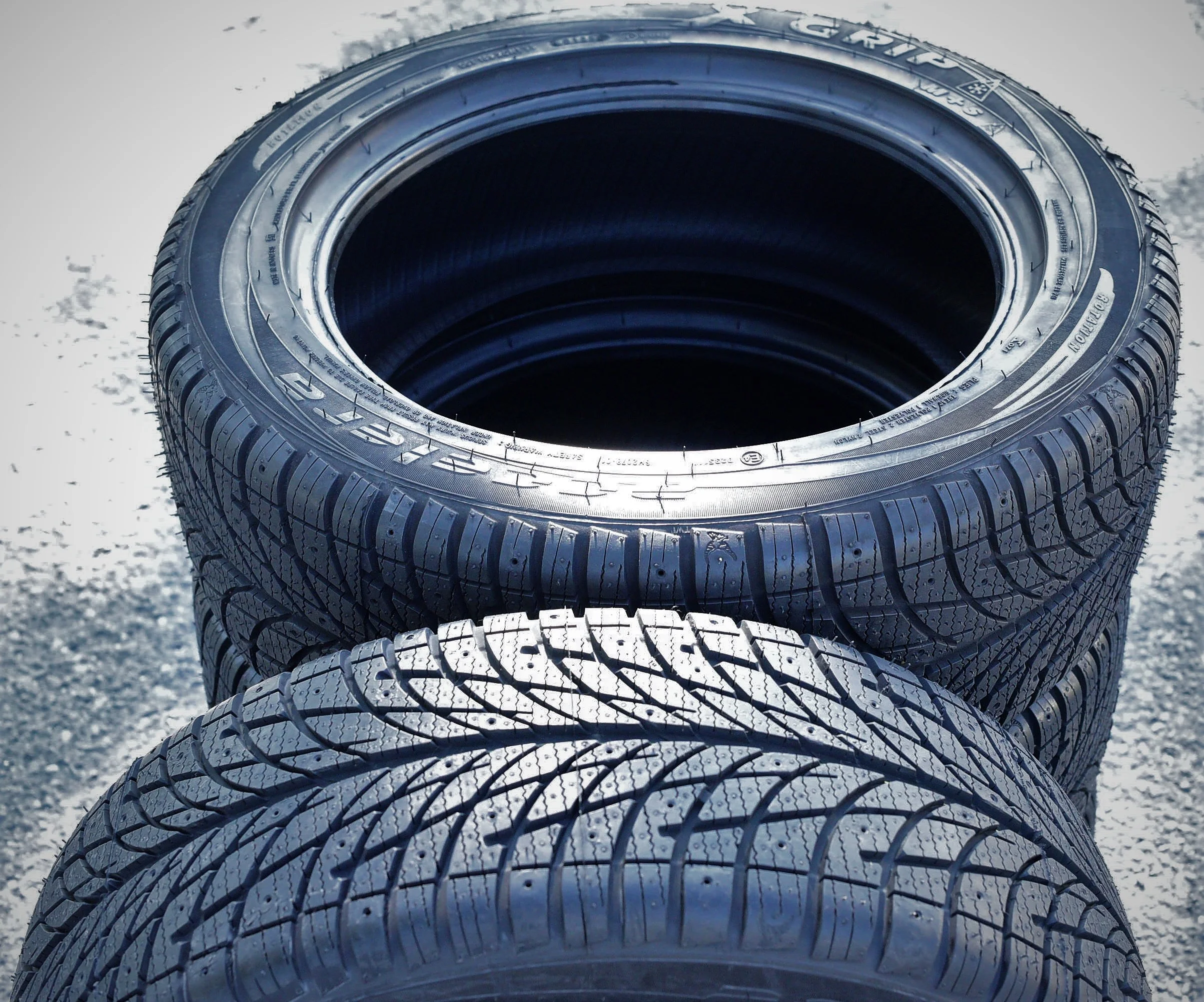 Set of 4 Accelera X-Grip 195/65R15 91T Winter Tires