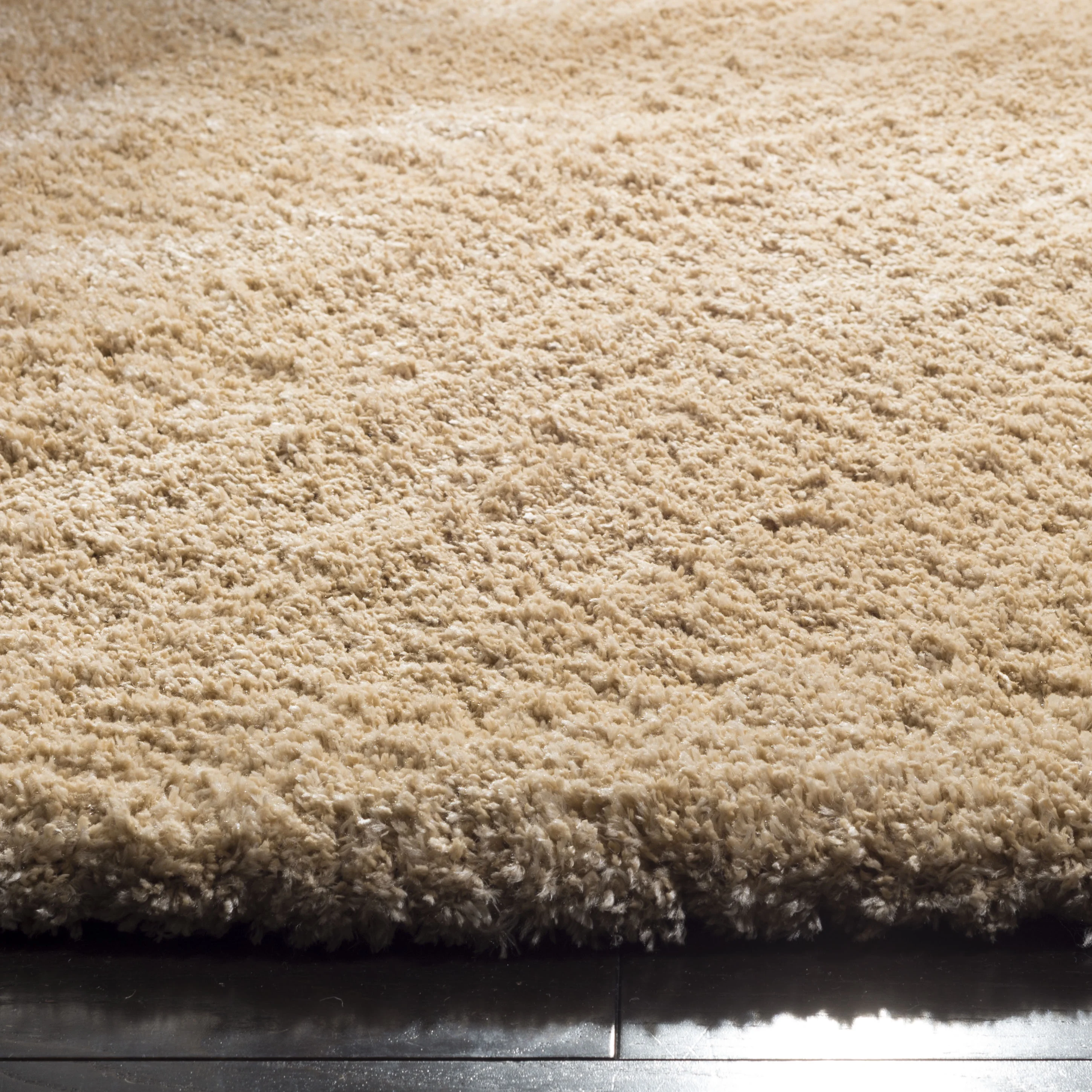 SAFAVIEH Colorado Tarek Solid Shag Runner Rug, Champagne, 2’3″ x 8′