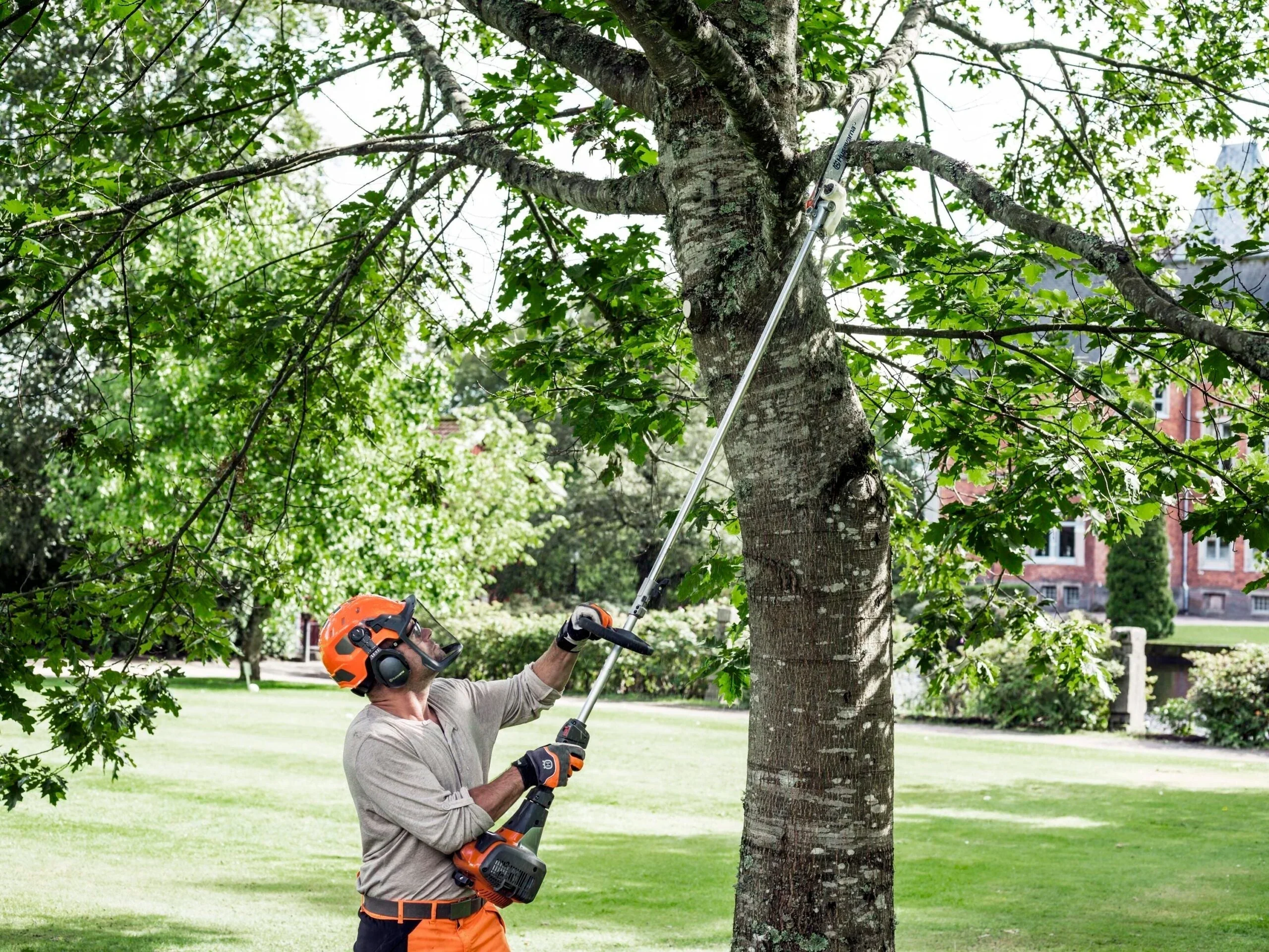 Husqvarna 970545001 330LK 28-cc 2-cycle 20-in Straight Shaft Gas String Trimmer with Attachment Capable and Edger Capable