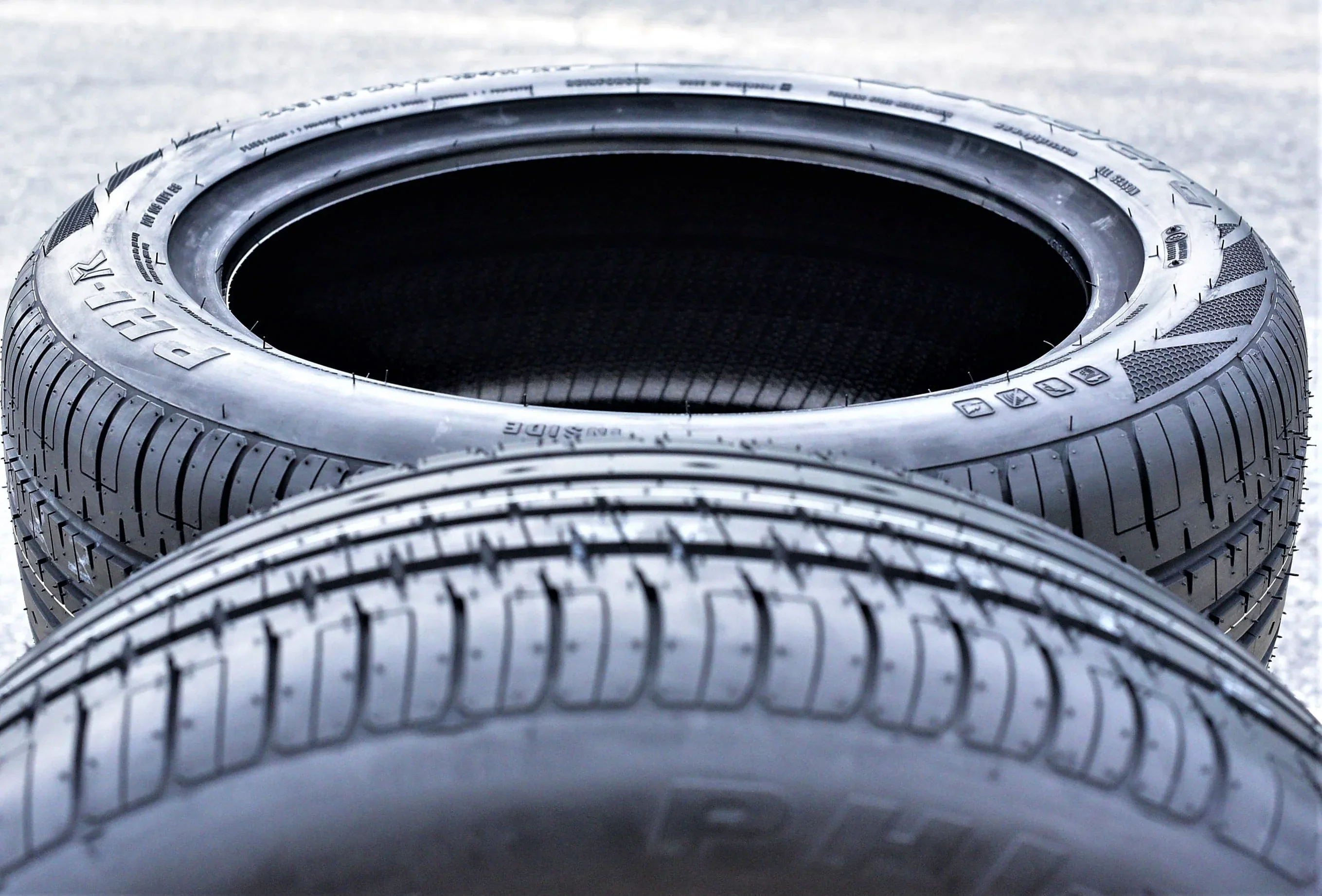Accelera Phi-R All Season Performance Tires 255/35R20 97Y XL - Set Of 4